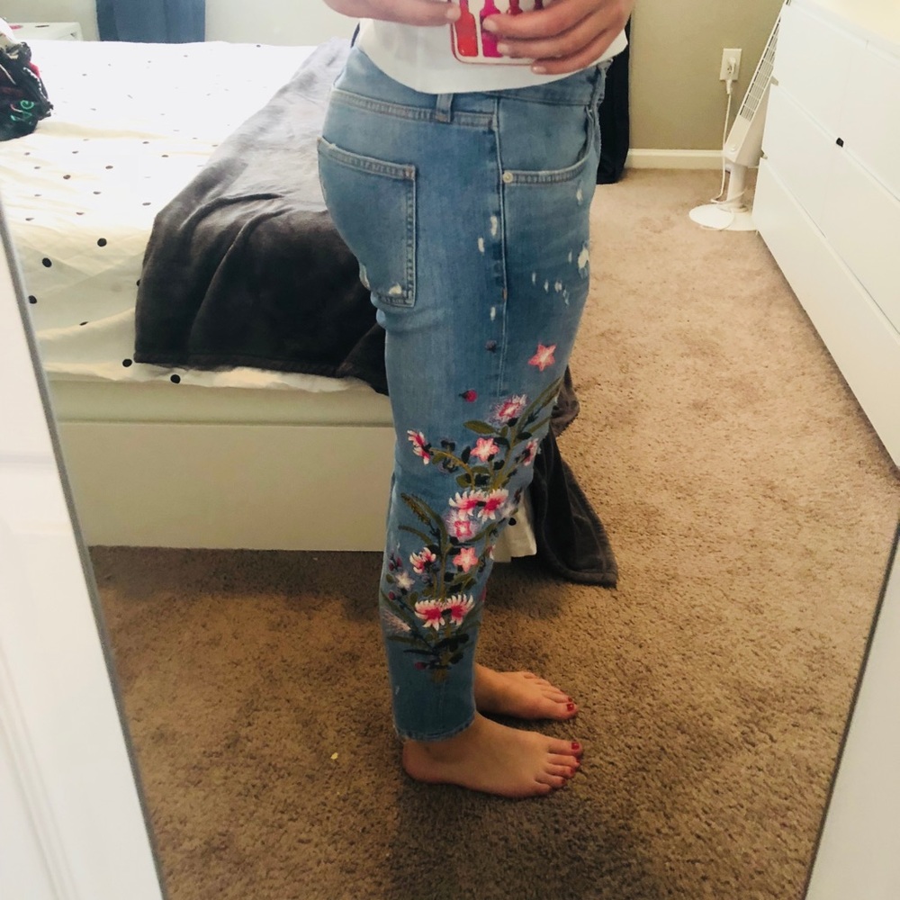 Embroidered Zara Boyfriend Jeans